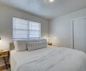 Yukon Boho Bungalow w/ Huge Kitchen just off I-40