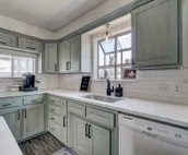Yukon Boho Bungalow w/ Huge Kitchen just off I-40