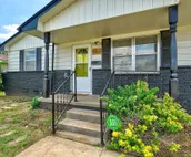 Yukon Boho Bungalow w/ Huge Kitchen just off I-40
