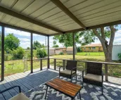 Yukon Boho Bungalow w/ Huge Kitchen just off I-40