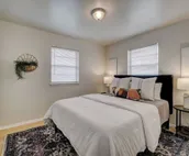 Yukon Boho Bungalow w/ Huge Kitchen just off I-40