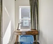 King Bed, Family Stay, Near Riverwalk, Food & Fun!