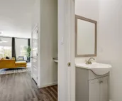 King Bed, Family Stay, Near Riverwalk, Food & Fun!