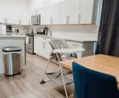 King Bed, Family Stay, Near Riverwalk, Food & Fun!