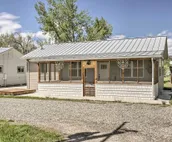 Idyllic Gem: Screened Porch, 1/2 Mi to River!