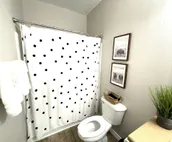 4 Bedroom Campus Condo with Pool