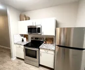4 Bedroom Campus Condo with Pool
