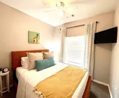 4 Bedroom Campus Condo with Pool