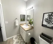 4 Bedroom Campus Condo with Pool