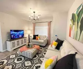 4 Bedroom Campus Condo with Pool