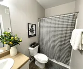 4 Bedroom Campus Condo with Pool