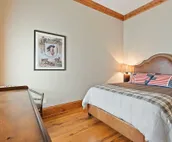 Historic Inn with modern amenities and private courtyard