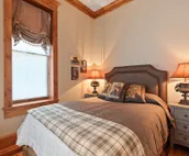 Historic Inn with modern amenities and private courtyard