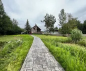 Family friendly lakefront chalet with hot tub and master suite