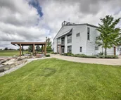 Trendy New Haven Studio: 10 Mi to Fort Wayne!