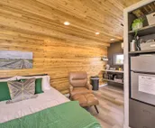Trendy New Haven Studio: 10 Mi to Fort Wayne!