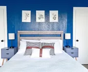 Central OKC. Few Min to Plaza, Paseo, Asian. King Bed w/ in-room TV. NO CHORES!!