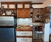 Enjoy relaxing comfort in this uniquely designed home - 5min from Frontier Park