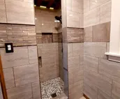 Enjoy relaxing comfort in this uniquely designed home - 5min from Frontier Park