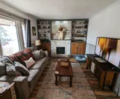 Enjoy relaxing comfort in this uniquely designed home - 5min from Frontier Park