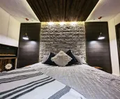 Enjoy relaxing comfort in this uniquely designed home - 5min from Frontier Park