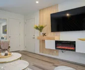 926 Tennessee #4 · [4] Charming Lawrence Apt home Steps from Mass St!