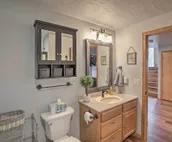 Inviting Sioux Falls Home ~ 5 Mi to Downtown!