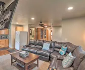 Inviting Sioux Falls Home ~ 5 Mi to Downtown!