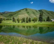 08) 1 Bedroom Condo - King - The Mountain Inn
