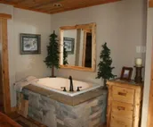 16) 1 BEDROOM WITH LOFT CONDOS - 3 QUEENS- The Mountain Inn