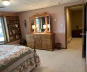 LeeLee's Lake house!Relaxing, Private Beach & Yard, Dock & room for your Jetski!