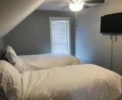 Newly Remolded Cute and clean Home on Main Street