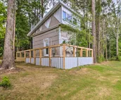Chic Tiny Home Retreat ~ 2 Mi to MSU Campus!