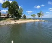 Beautiful Log House on Scenic Lake Kampeska / Sleeps 16