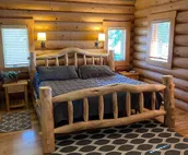 Beautiful Log House on Scenic Lake Kampeska / Sleeps 16