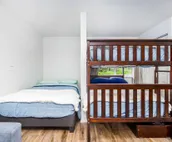 Dog-friendly lower-level duplex with washer/dryer - walk to ski lifts