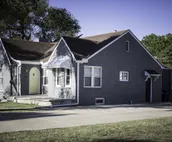 Luxury! 4BR Spacious and serene getaway in North Riverside