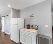 NEW Speedway ? Relaxation! (3BR/2BA, sleeps 7)