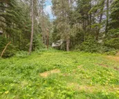 Friendly duplex with a deck, grill, & kitchen - walk to lifts