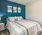 Cozy Townhome w/ Lake View ~ 10 Mi to Wichita