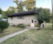 6 bedroom house on B-Line trail by Switchyard park with Pool Table