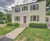 Pet-Friendly Lake Getaway: 1 Block to Beach!