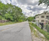 Pet-Friendly Lake Getaway: 1 Block to Beach!