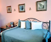 1908 Wild Bill Hickock Condo-Rustic Cozy 1900's Feel-Fenced Yard-Firepit Patio