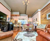 1908 Wild Bill Hickock Condo-Rustic Cozy 1900's Feel-Fenced Yard-Firepit Patio