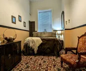 1908 Wild Bill Hickock Condo-Rustic Cozy 1900's Feel-Fenced Yard-Firepit Patio