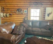 Beautiful Cabin! Fireplace, Deck, Pooltable!
