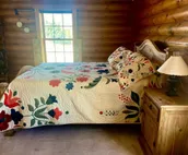 Beautiful Cabin! Fireplace, Deck, Pooltable!