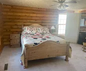 Beautiful Cabin! Fireplace, Deck, Pooltable!