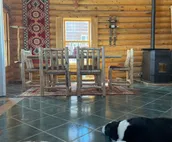 Beautiful Cabin! Fireplace, Deck, Pooltable!
